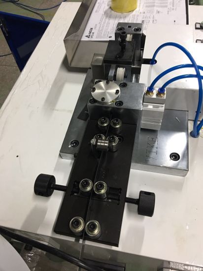 Machine en acier automatique utile de coupeur de lame pour la fabrication de matrice