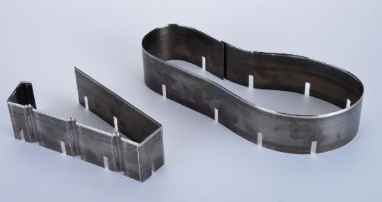 Machine de découpe automatique pour fabrication de carton