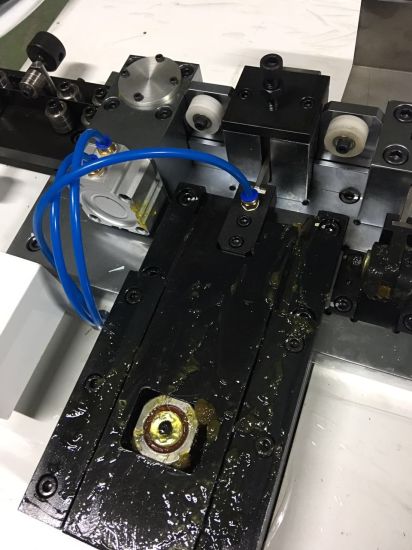 Machine de coupe de lame en acier automatique pour la fabrication de matrice